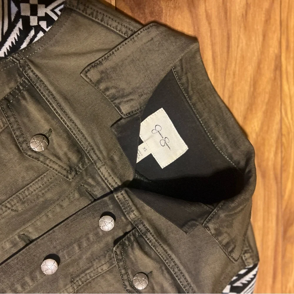 Jacket - Picture 4 of 4